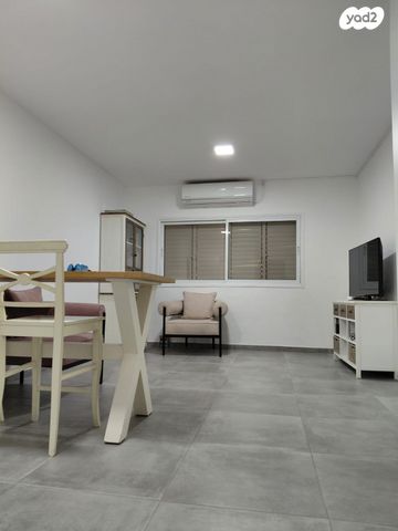 דירה, רחבת רד"ק 16, שכונה י"א, באר שבע