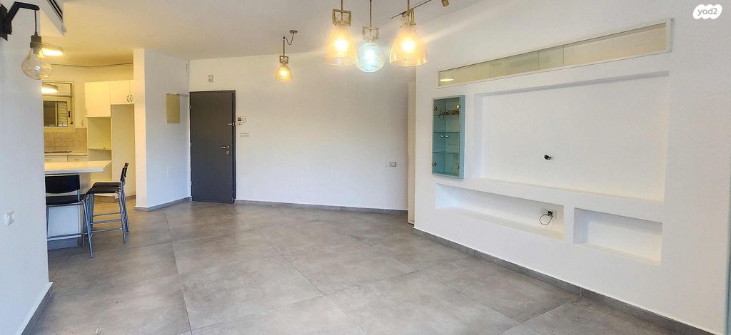 דירת גן, עמק זבולון, אבני חן, מודיעין מכבים רעות