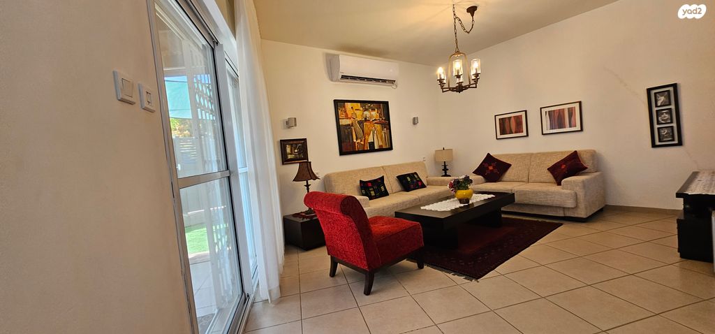 דירת גן, יוסף כתראן, נווה יוני נתניהו, עכו