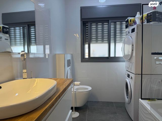 דופלקס, חורשת האקליפטוס, אדמית / יערית, שלומי