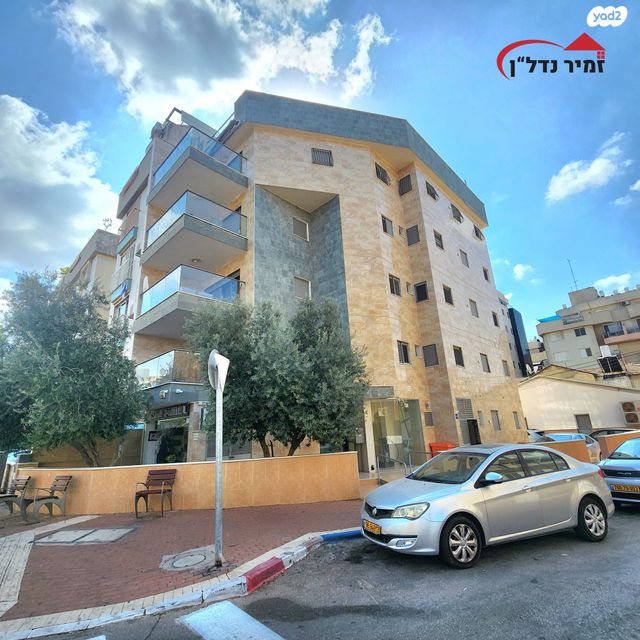 דירה, יוסף חיים ברנר, גרין ועם, חולון