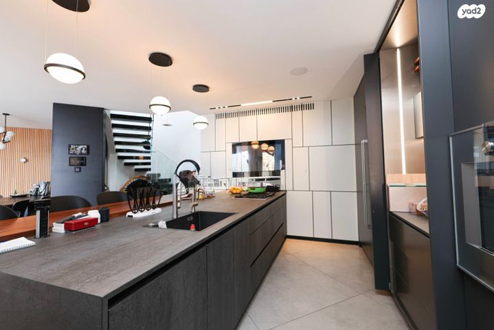 גג/ פנטהאוז, הגוש הגדול, רמת אביב החדשה, נופי ים, תל אביב יפו