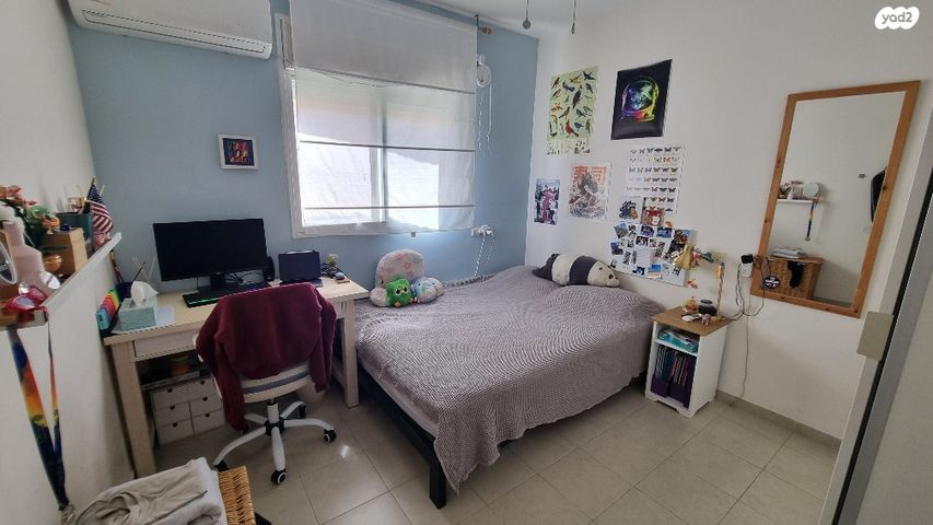 דו משפחתי, גבעת אלונים, יקנעם עילית