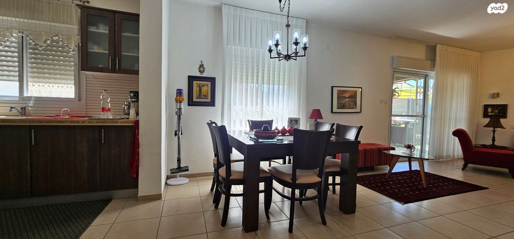 דירת גן, יוסף כתראן, נווה יוני נתניהו, עכו