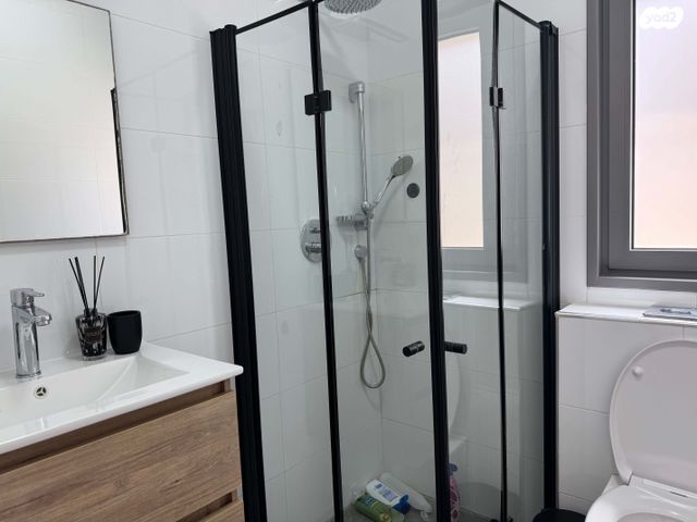 דופלקס, חורשת האקליפטוס, אדמית / יערית, שלומי