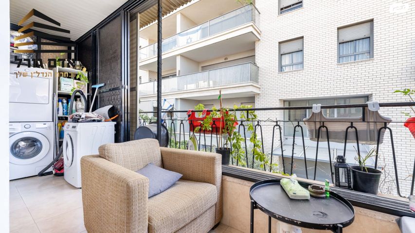 דירה, רבי יהודה הנשיא, עליות, רמת גן