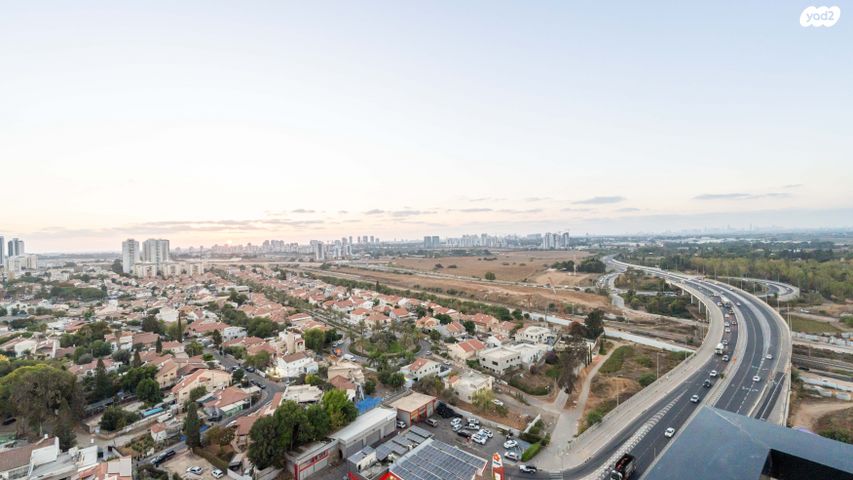 גג/ פנטהאוז, גאולה כהן, רמלה