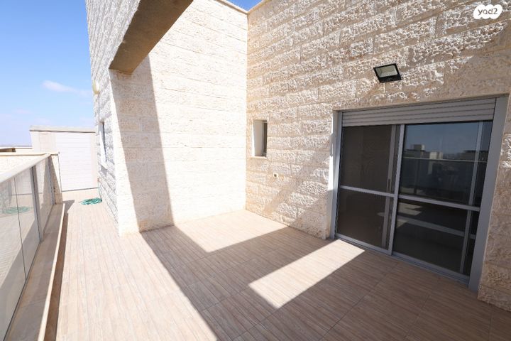 גג/ פנטהאוז, אוסקר שינדלר, רמות הרכס, באר שבע