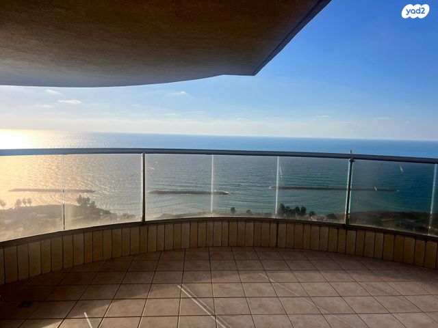 דירה, פייר קניג, נוף הטיילת, נתניה