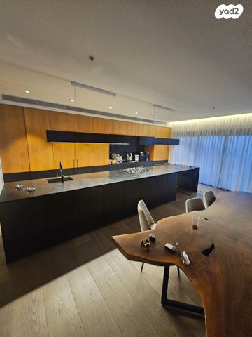 גג/ פנטהאוז