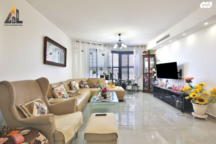 דירה, שדרות משה שרת 8, קרית ים ב', קרית ים