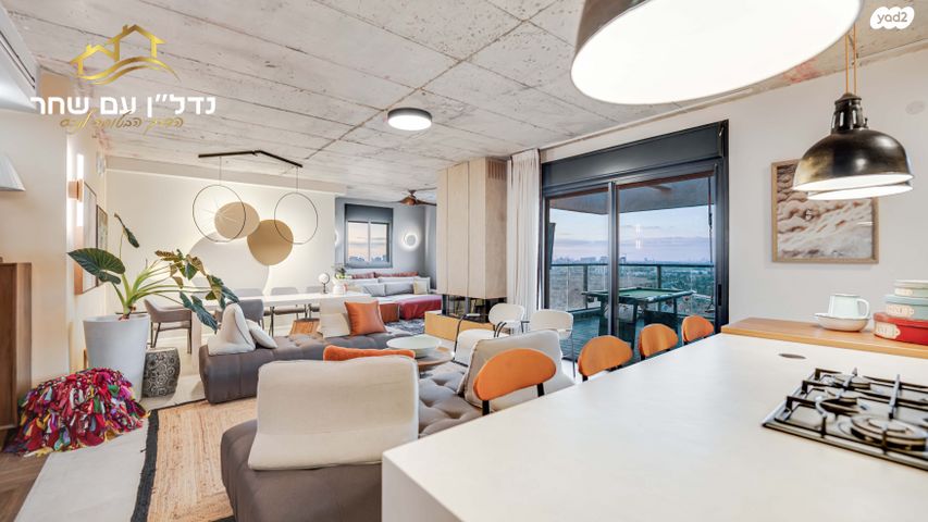 גג/ פנטהאוז, גאולה כהן, רמלה