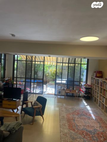 דו משפחתי, הרצליה