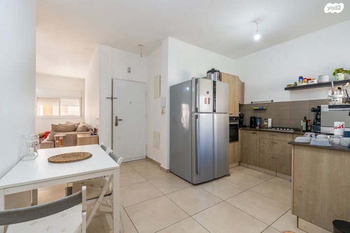 דירה, החסידה, בית"ר, יד שמואל, חדרה