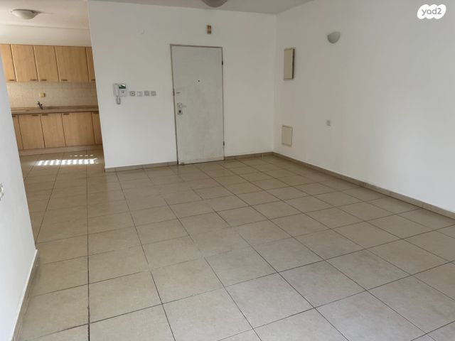 קרית הפרחים - 2005