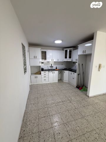 דירה, עין גדי, שכונה ט', באר שבע