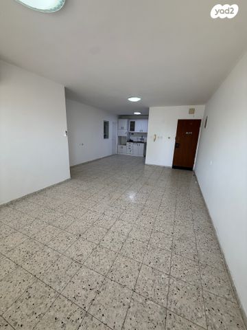 דירה, עין גדי, שכונה ט', באר שבע