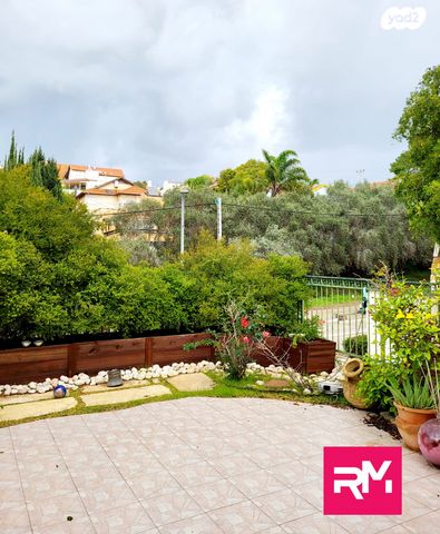 דו משפחתי, מושבה מרכז, זכרון יעקב