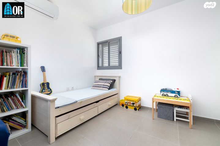 דופלקס, ש"י עגנון, נאות שמיר, יבנה