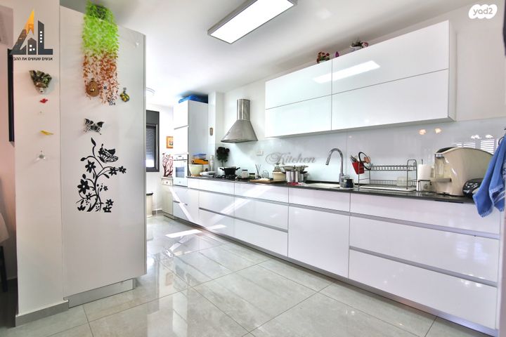 שדרות משה שרת 8