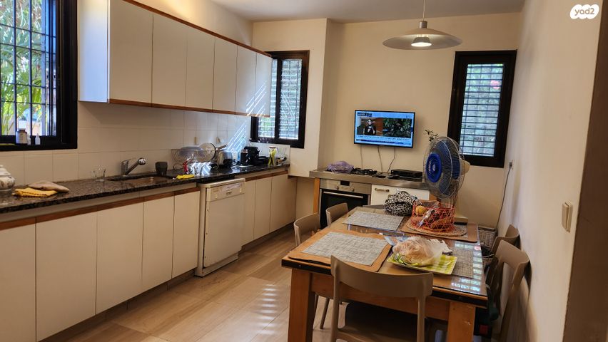 בית פרטי/ קוטג', הנשיא יצחק בן צבי, הרצליה פיתוח, הרצליה