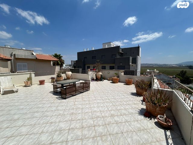 גג/ פנטהאוז, נוף הכרמל 15, בית וגן, קרית אתא