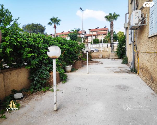 דירה, אברהם בן שושן, עכו