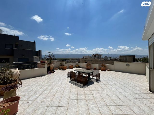 גג/ פנטהאוז, נוף הכרמל 15, בית וגן, קרית אתא