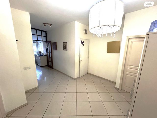 גג/ פנטהאוז, נוף הכרמל 15, בית וגן, קרית אתא