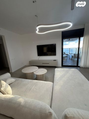 דירה, לויתן 1, חוף הזהב, נתניה