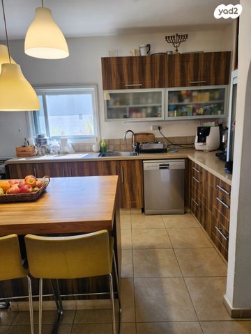 גג/ פנטהאוז, כפר סבא