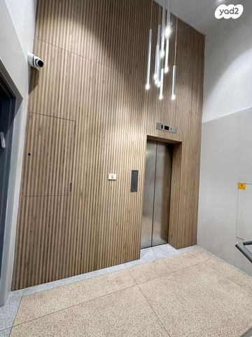 משרדים, הרקון, בורסה, רמת גן