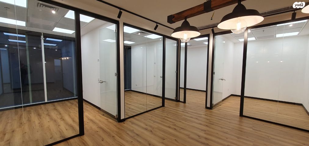 משרדים, יצחק שדה, מונטיפיורי, הרכבת, תל אביב יפו