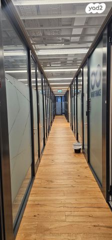 משרדים, דרך זאב ז'בוטינסקי 9, אזור תעשיה צפון, בני ברק