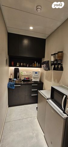 משרדים, דרך זאב ז'בוטינסקי 9, אזור תעשיה צפון, בני ברק