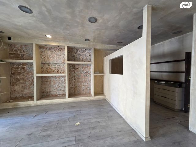 חנויות/ שטח מסחרי, בית אשל, צפון יפו, המושבה האמריקאית-גרמנית, תל אביב יפו