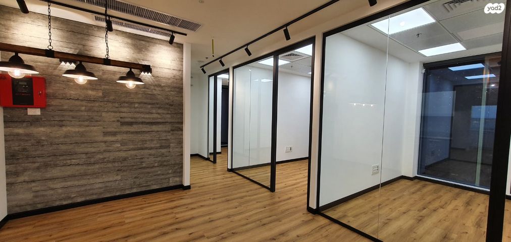 משרדים, יצחק שדה, מונטיפיורי, הרכבת, תל אביב יפו