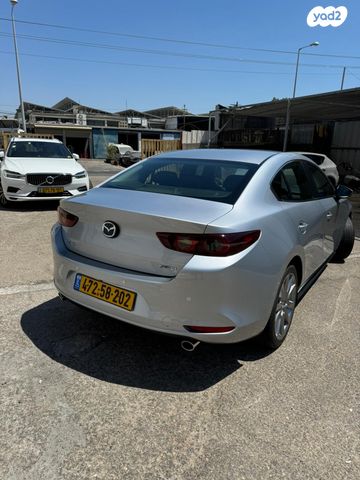 מאזדה 3
