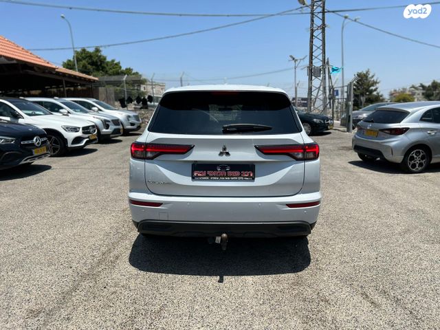 מיצובישי אאוטלנדר