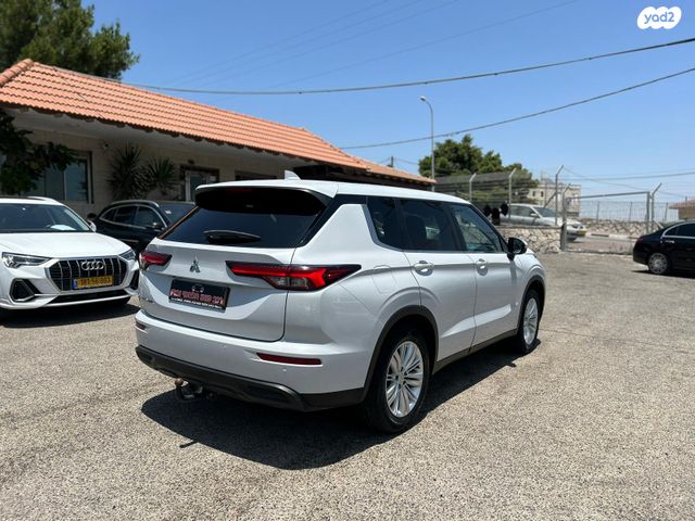 מיצובישי אאוטלנדר