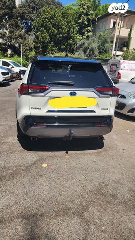 טויוטה RAV4