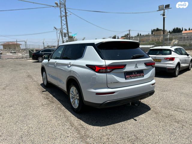 מיצובישי אאוטלנדר