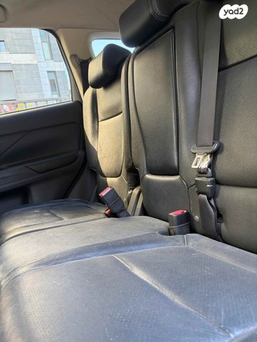 מיצובישי אאוטלנדר