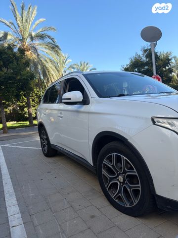 מיצובישי אאוטלנדר