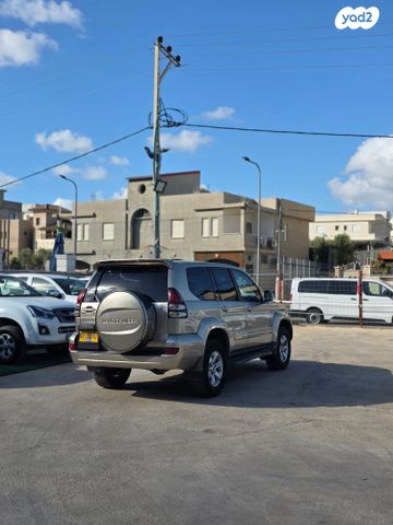 טויוטה לנד קרוזר