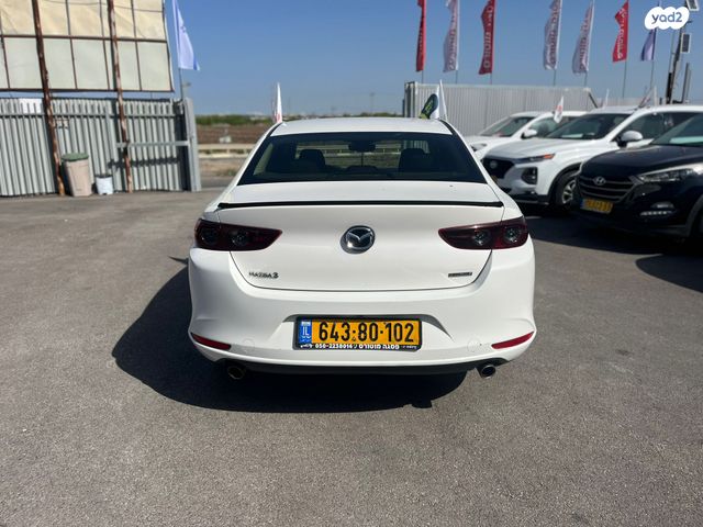 מאזדה 3