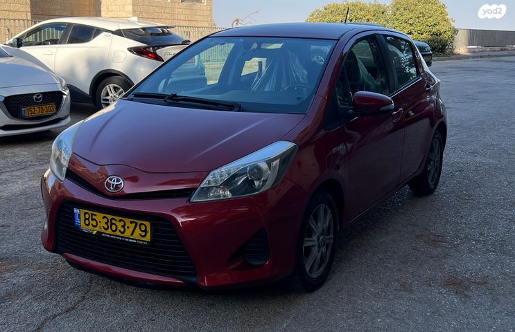 מודעת רכב טויוטה יאריס 2