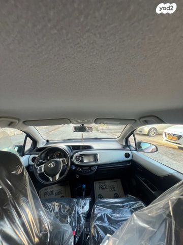 טויוטה יאריס