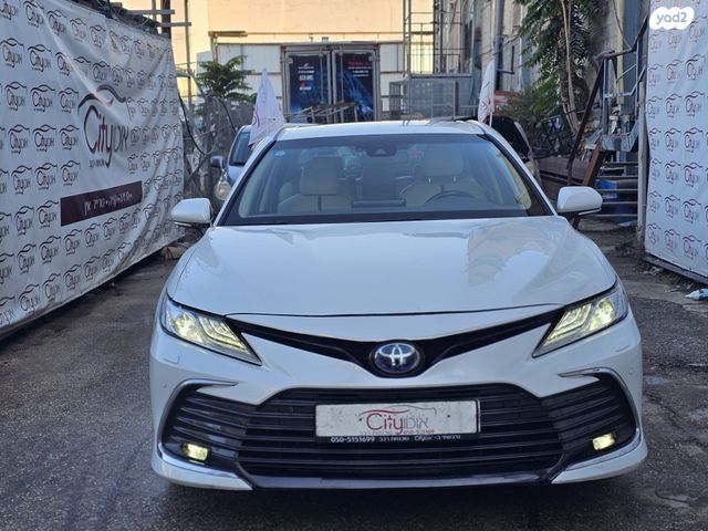 מודעת רכב טויוטה קאמרי 1