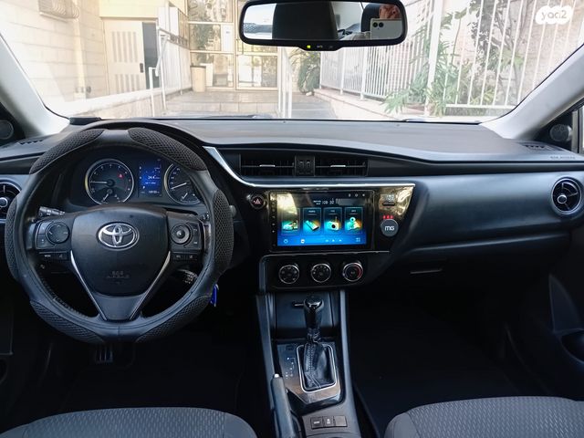 טויוטה קורולה